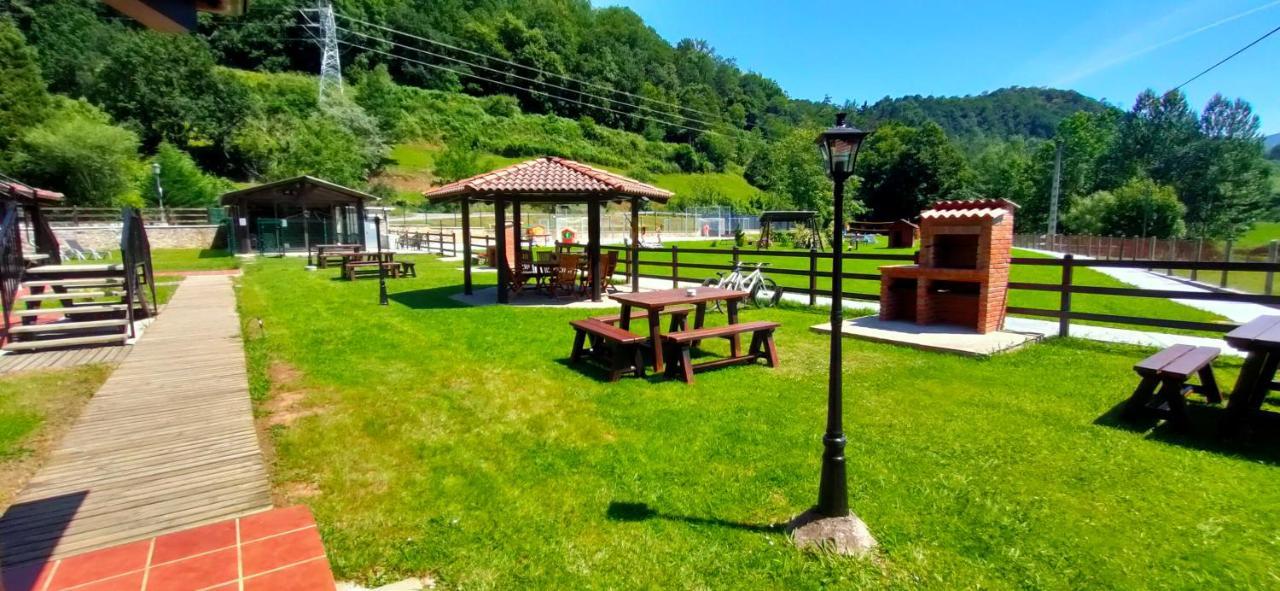 Apartamentos El Castaneu Corao 외부 사진